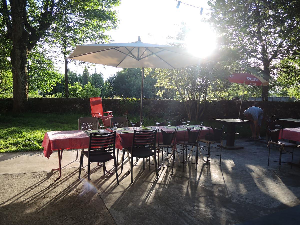Hotel Restaurant Les Platanes *