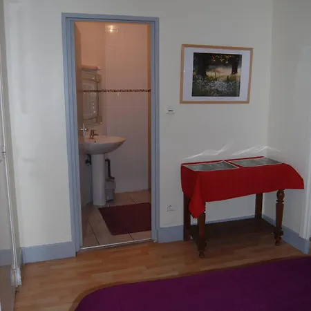 Hotel Restaurant Les Platanes Montfaucon-en-Velay Zimmer foto